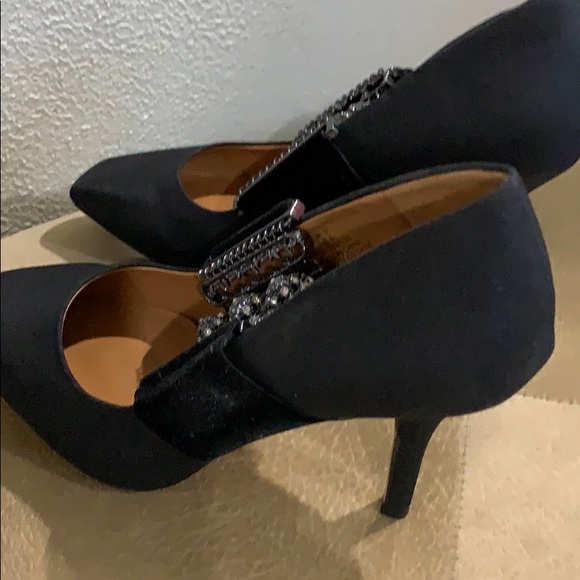 H&M. Black , 3 1/2 heel height . Size 6 - Picture 3 of 4